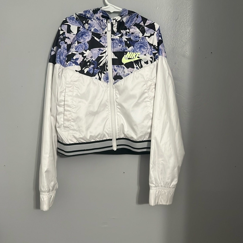 Nike youth Medium girls raincoat